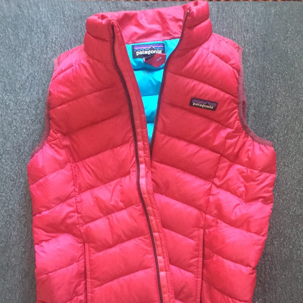 Patagonia girls youth L down vest